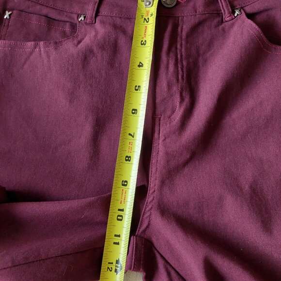 Simon Chang Straight-Leg Stretch Soft Denim Jeans In a Burgundy Color Sz 12 - Picture 8 of 9
